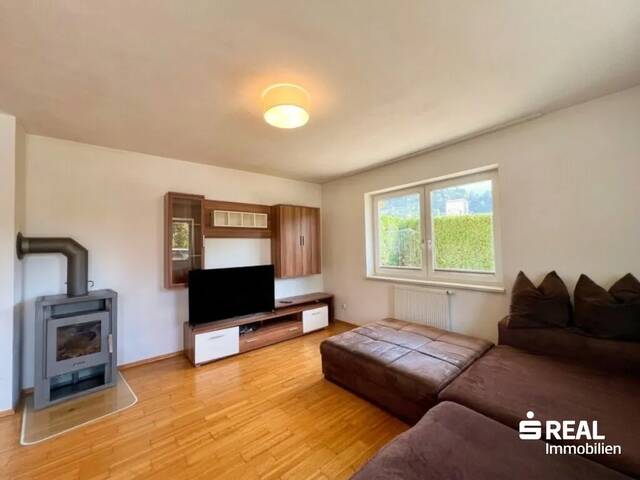 Immobilie in Brixlegg - Charmante 4,5 Zimmer-Gartenwohnung mit Terrasse und Carportstellplatz - Bild 1