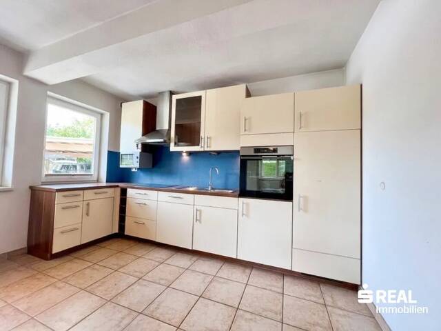 Immobilie in Brixlegg - Charmante 4,5 Zimmer-Gartenwohnung mit Terrasse und Carportstellplatz - Bild 3