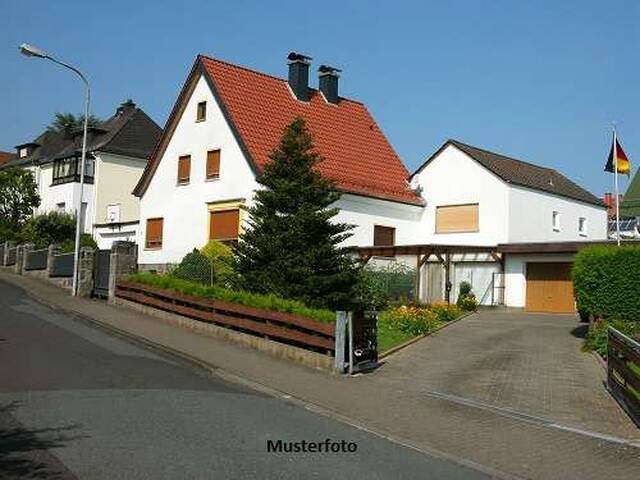 Immobilie in Melk - Einfamilienhaus mit Dachterrasse und großzügiger Raumaufteilung - Bild 0