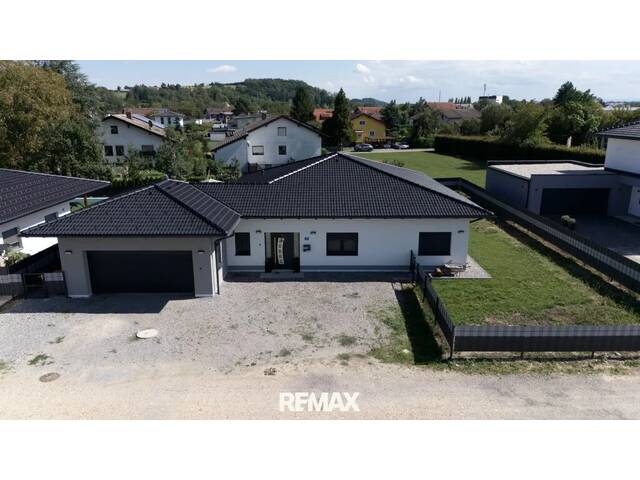 Immobilie in Antiesenhofen - Bungalow in ruhiger schöner Siedlungslage - Bild 1