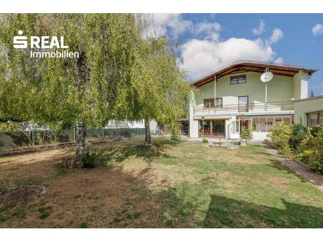Immobilie in Laa an der Thaya - Charmantes 9 Zimmer-Einfamilienhaus mit großem Garten - Bild 1