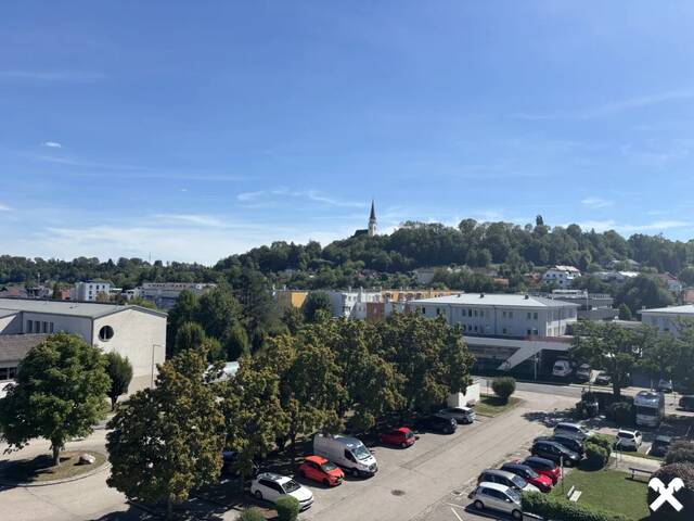 Immobilie in Thalheim bei Wels - Geräumige 4-Zimmer Wohnung in attraktiver Zentrumslage - Bild 1