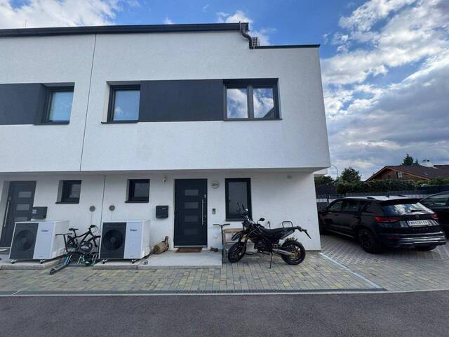 Immobilie in Felixdorf - FAMILIENHIT! Moderne NEUBAU-Doppelhaushälfte - Bild 0