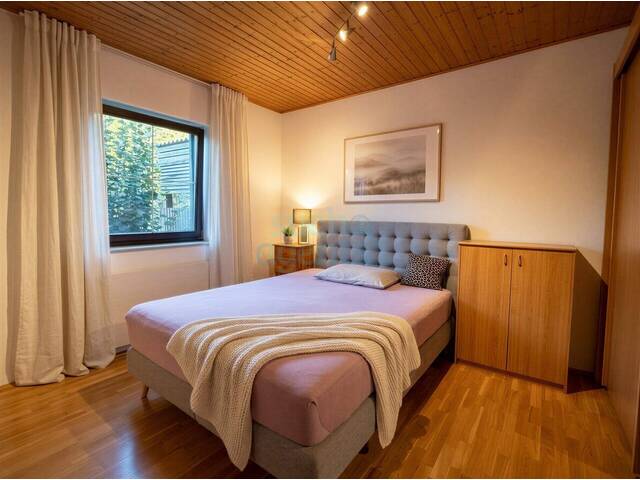 Immobilie in Kalsdorf bei Graz - Wohnen im Grünen - großzügiger Bungalow auf rund 1.000 m² Grundstück in Kalsdorf - Bild 4