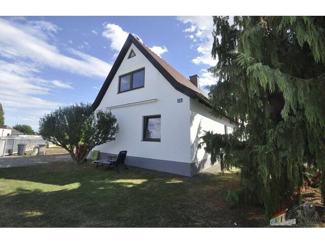 Immobilie in Herzogenburg - Generalsaniertes Einfamilienhaus mit Dachterrasse, Doppelgarage und schönem gepflegtem Garten - Bild 0