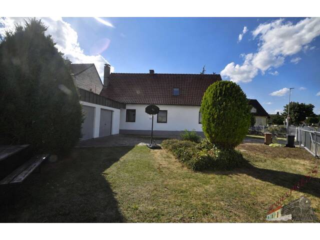 Immobilie in Herzogenburg - Generalsaniertes Einfamilienhaus mit Dachterrasse, Doppelgarage und schönem gepflegtem Garten - Bild 2
