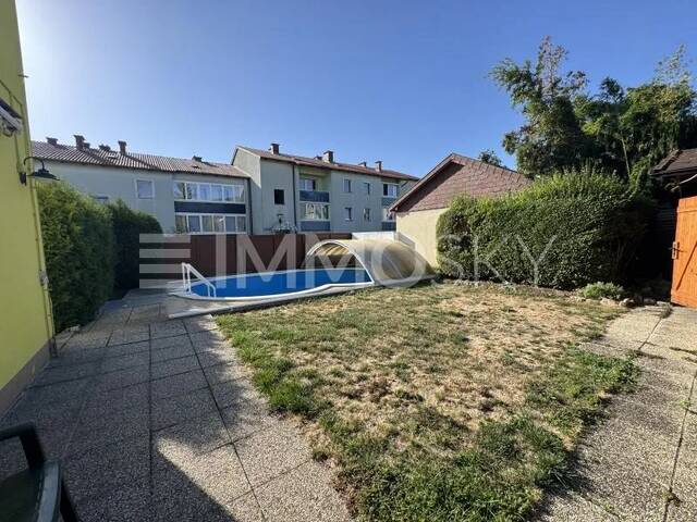 Immobilie in Gumpoldskirchen - Charmantes Einfamilienhaus mit großem Garten und Pool - Bild 1