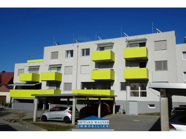 Immobilie in Haag - Neubauwohnung in Zentrumslage mit großer Balkon-Loggia und Carport - Bild 2