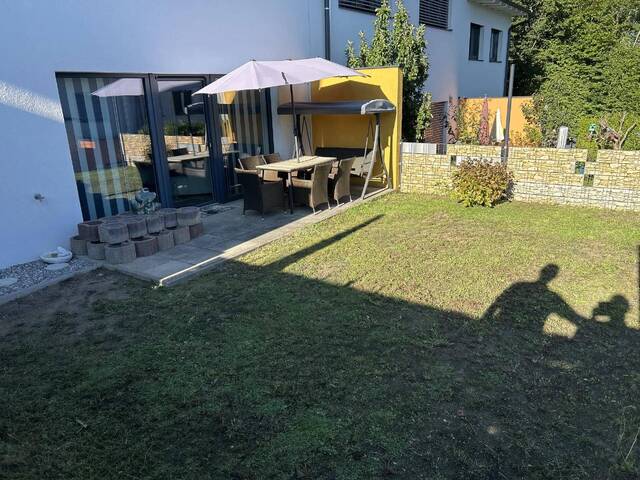 Immobilie in Kirchschlag bei Linz - Neuwertiges Reihenhaus mit Garten, Terrasse und Garage in Kirchschlag - Bild 0