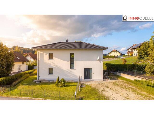 Immobilie in Enzenkirchen - Zuhause mit Raum zum Entfalten - Großzügiges Einfamilienhaus mit weitläufigem Garten, Westterrasse und vielseitigem Vollkeller in Enzenkirchen - Bild 1