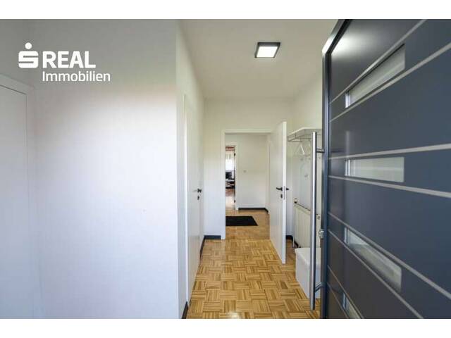 Immobilie in Feldkirchen bei Graz - Repräsentativer Bungalow auf über 1.000 m² Grundstück in Feldkirchen bei Graz - Bild 2