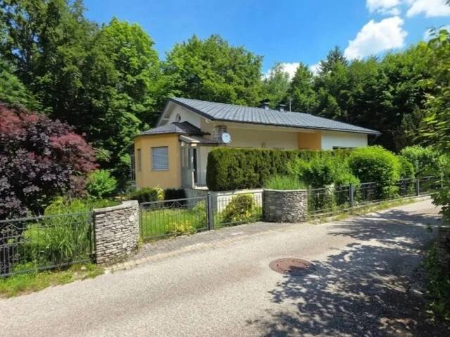 Immobilie in Grünau im Almtal - Bungalow mit großen Garten, Garage und Keller (Provisionsfrei) - Bild 0