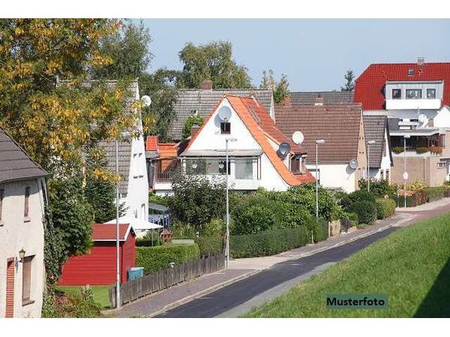 Immobilie in Melk - Einfamilienhaus mit Dachterrasse und großzügiger Raumaufteilung - Bild 0