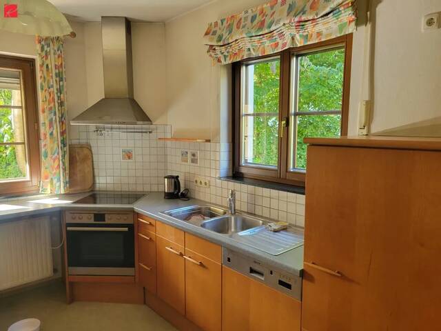 Immobilie in Steuerberg - Gediegenes Landhaus mit Einliegerwohnung in Ruhelage - Bild 3