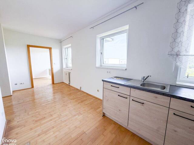 Immobilie in Kalsdorf bei Graz - Charmante 2-Zimmer-Wohnung mit Balkon & Tiefgaragenplatz in ruhiger Lage von Kalsdorf!! - Bild 2