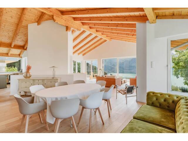Immobilie in Innerschwand - Logenplatz am Mondsee! Exklusives Wohnhaus mit unvergleichlichem See- und Bergpanorama - Bild 2