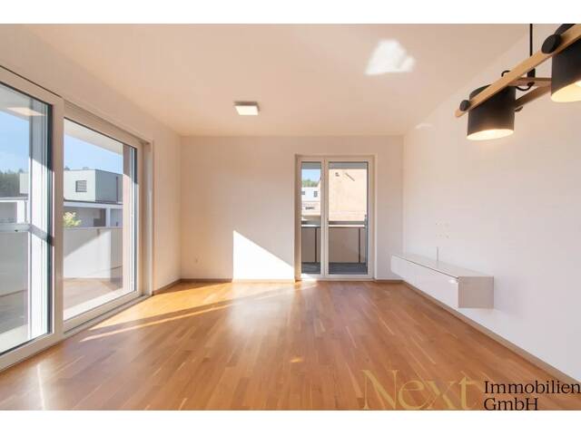Immobilie in Neukirchen bei Lambach - Hell. Modern. Sonnig. – Neuwertige 3-Zimmer-Wohnung mit Balkon und Parkplatz in Neukirchen bei Lambach zu verkaufen! - Bild 3