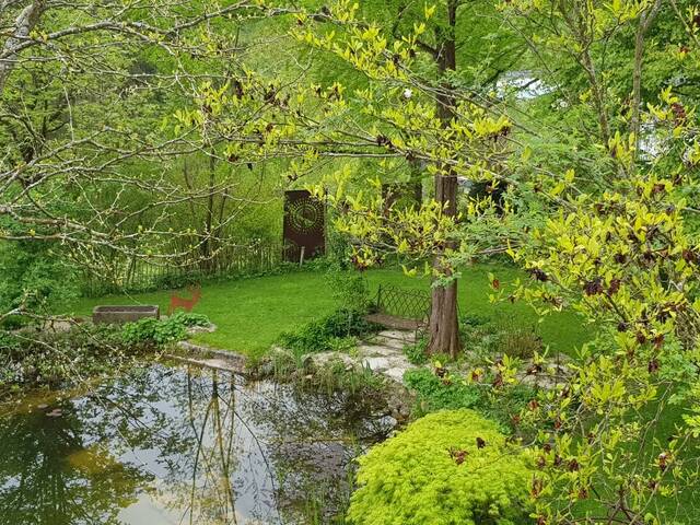 Immobilie in Micheldorf - Landhaus mit 310 m² Wohnfläche, Schwimmteich, idyllischem Garten und Wellnessbereich! - Bild 2
